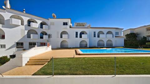 Apartamento na Galé / Sesmarias – perto da Praia