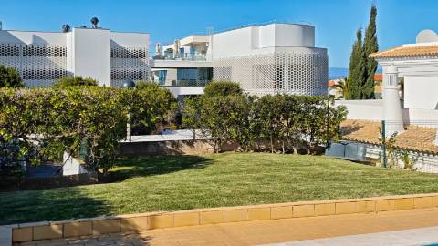 Apartamento na Galé / Sesmarias – perto da Praia