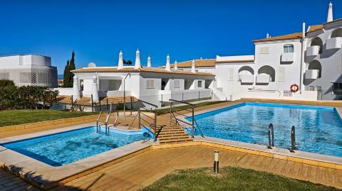 Apartamento na Galé / Sesmarias – perto da Praia