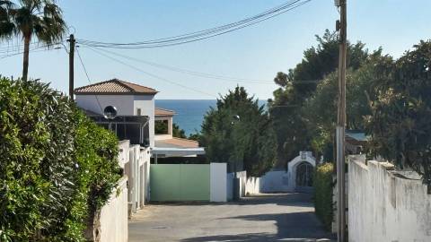 Terreno com ruína em olhos de agua