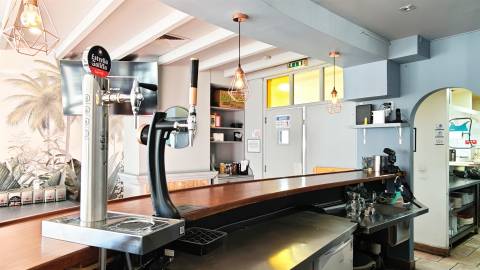 Restaurante nas areias de S. João