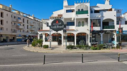 Restaurante nas areias de S. João