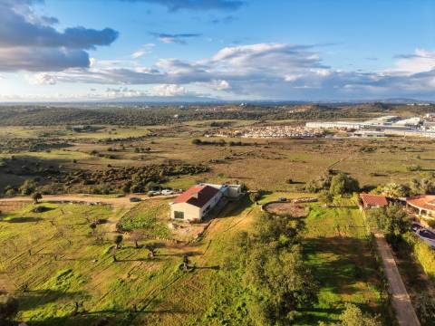 Villa privada com terreno 120.000 m2