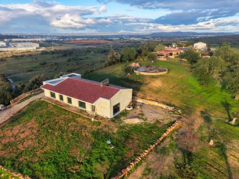 Villa privada com terreno 120.000 m2