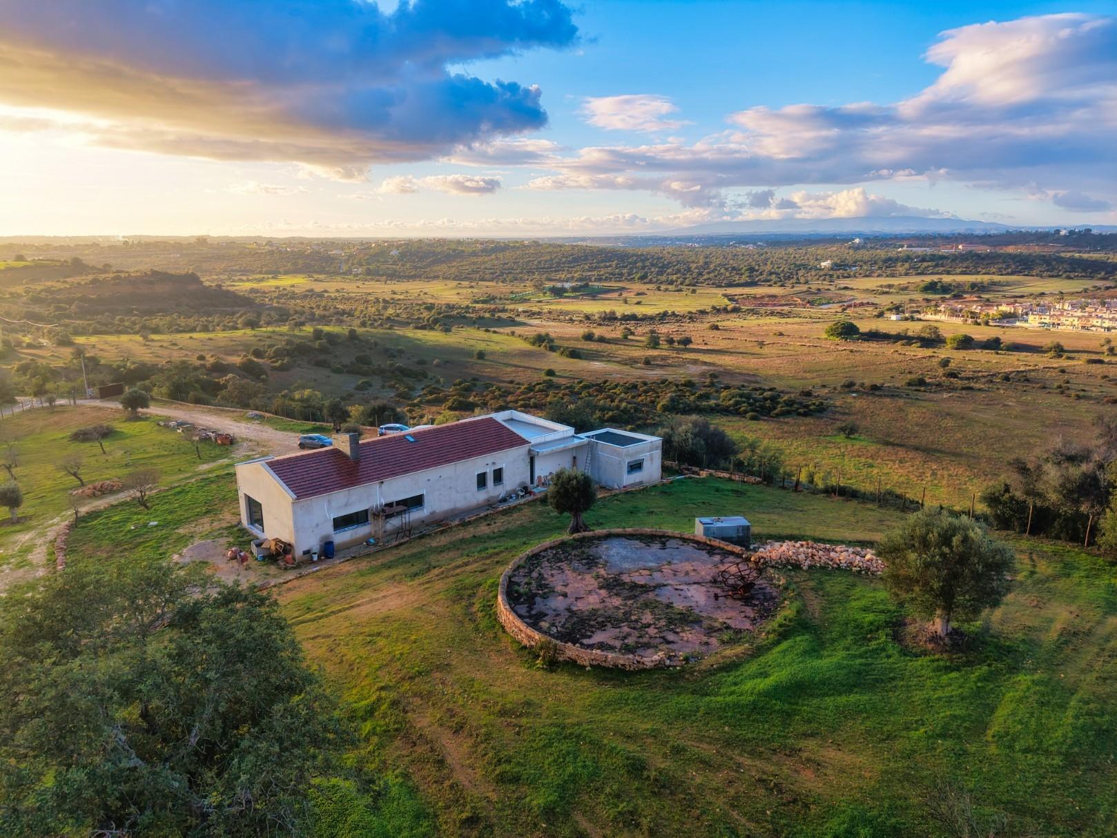 Villa privada com terreno 120.000 m2