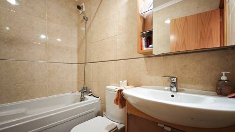 Oportunidade única – Apartamento T1+1 na Correeira – Vista mar