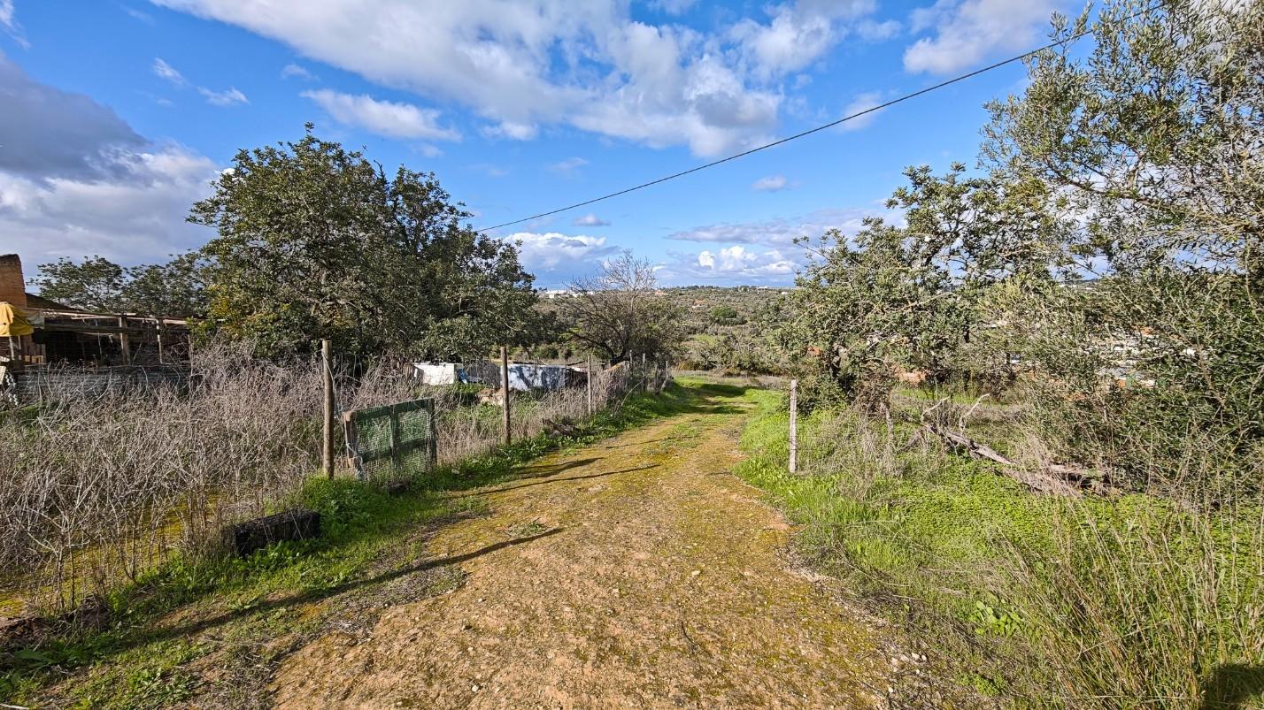 Terreno Misto com ruina, 21.760m² em Vale de Parra