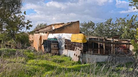 Terreno Misto com ruina, 21.760m² em Vale de Parra