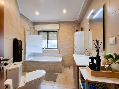 T3 no Centro de Quarteira – A poucos passos da Praia