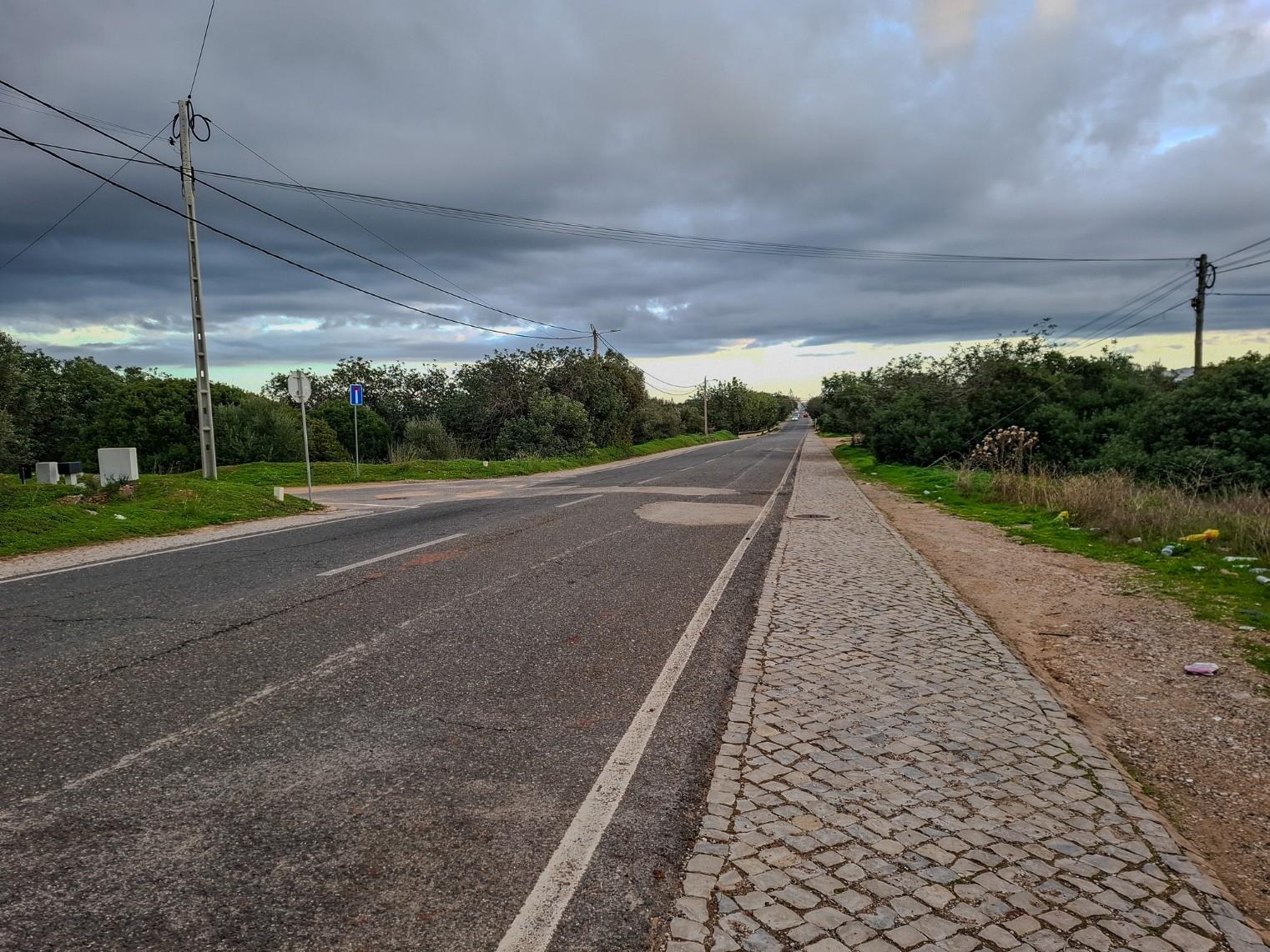Terreno Misto com projeto aprovado para armazém - 1.100 m2