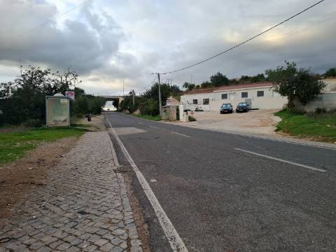 Terreno Misto com projeto aprovado para armazém - 1.100 m2