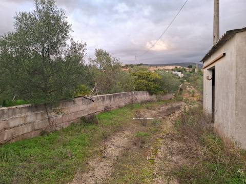 Terreno Misto com projeto aprovado para armazém - 1.100 m2