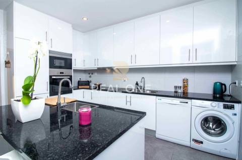 ✨ Moradia de Luxo com Piscina Privada e Projeto Extra Aprovado ✨ - Exclusivo