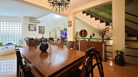 Villa T3 com piscina privada na Marina de Albufeira