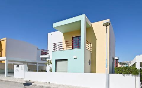 Villa T3 com piscina privada na Marina de Albufeira