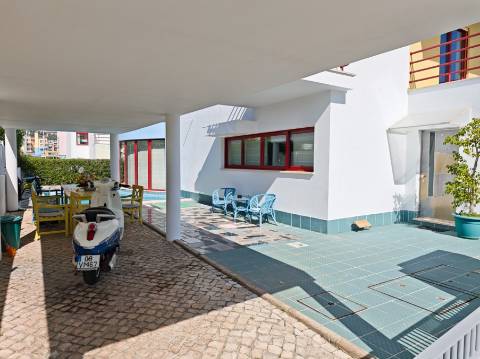 Villa T3 com piscina privada na Marina de Albufeira