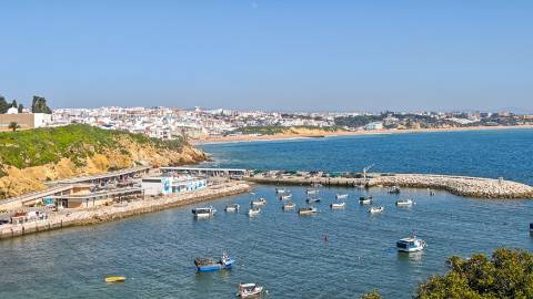 Villa T3 com piscina privada na Marina de Albufeira