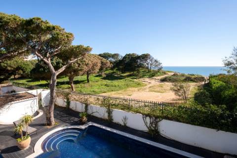 1ª Linha na Praia da Falésia – Villa de Luxo