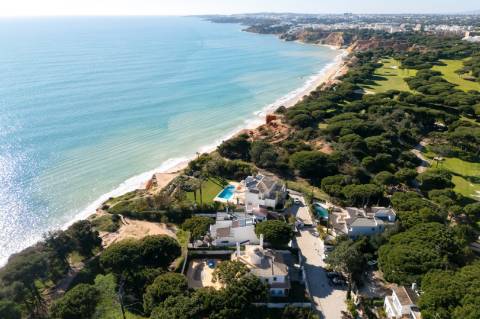 1ª Linha na Praia da Falésia – Villa de Luxo