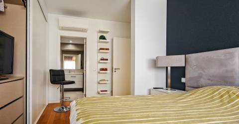 T2 em Vale Pedras com piscina e garagem dupla.