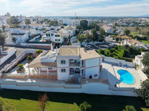 Fantástica moradia privada em localização premium em Albufeira