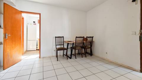 Apartamento T2 em zona central de Albufeira. Bom preço