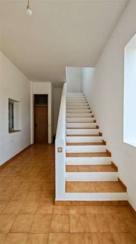 Moradia em lote de 2.587 m2, perto das praias de Quinta do Lago e Vale do Lobo