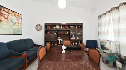 Moradia em lote de 2.587 m2, perto das praias de Quinta do Lago e Vale do Lobo