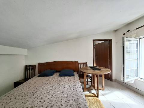 Moradia T2 situada no coração da Guia – excelente oportunidade