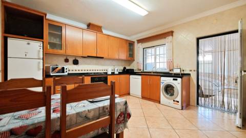 Moradia T3 em lote privado de 1.127 m2 na Guia