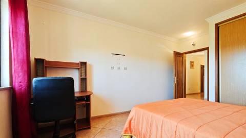 Moradia T3 em lote privado de 1.127 m2 na Guia