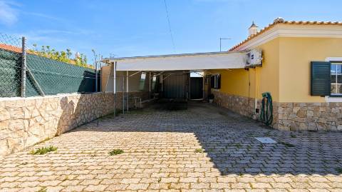 Moradia T3 em lote privado de 1.127 m2 na Guia