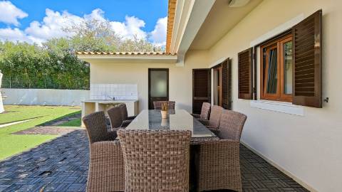 Vilamoura - Villa com 1.000 m2 de lote - Piscina