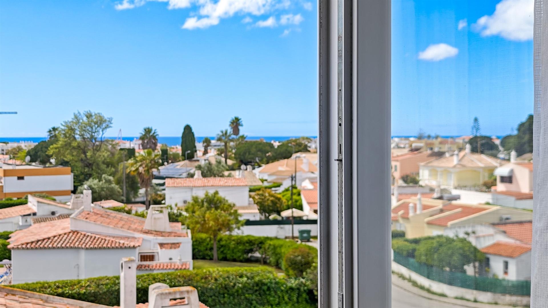 Apartamento T2 no centro de Albufeira, com vista mar