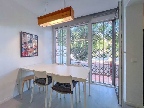 Vilamoura - T1+1 com garagem e jardim Privativo a 200m da Marina