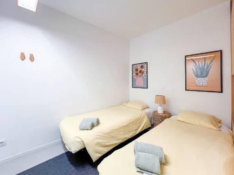 Vilamoura - T1+1 com garagem e jardim Privativo a 200m da Marina