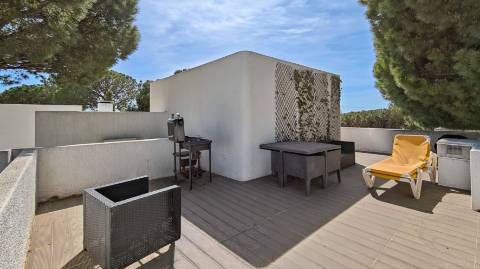 Apartamento T1 com Terraço Rooftop e Vista Mar em Vilamoura
