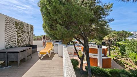 Apartamento T1 com Terraço Rooftop e Vista Mar em Vilamoura