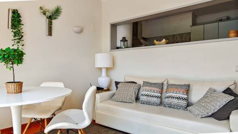 Apartamento T1 com Terraço Rooftop e Vista Mar em Vilamoura
