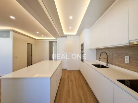 T3 Totalmente Remodelado | Vista Mar | Zona Premium de Loulé