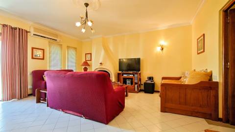 Apartamento T2 com varandas | Piscinas | Garagem