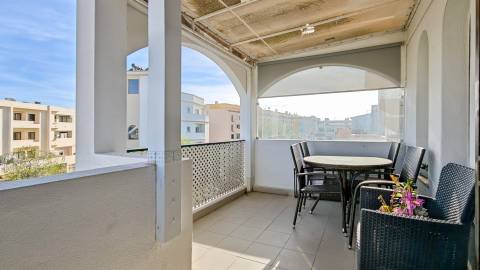 Apartamento T2 com varandas | Piscinas | Garagem