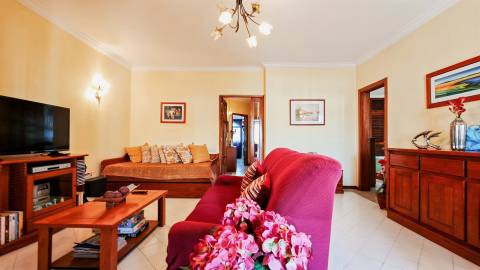 Apartamento T2 com varandas | Piscinas | Garagem