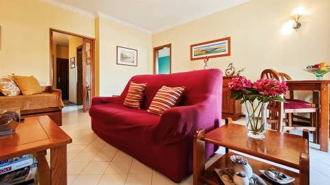 Apartamento T2 com varandas | Piscinas | Garagem