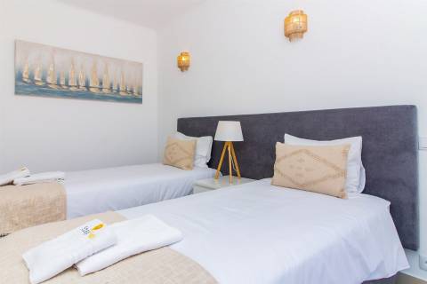 Villa Privada V4 em Lote de 1.404 m² – Vale Navio, Albufeira