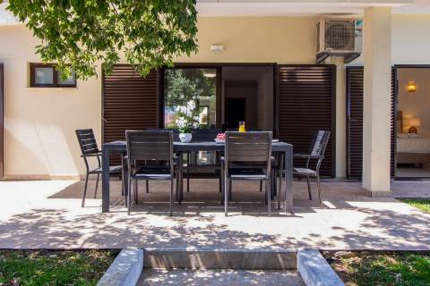 Villa Privada V4 em Lote de 1.404 m² – Vale Navio, Albufeira