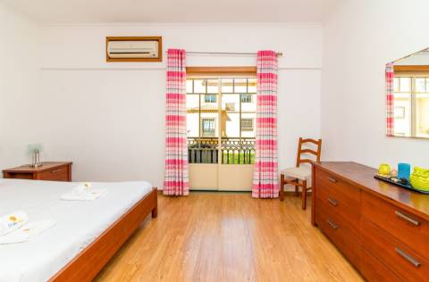 T2 Duplex a 100 metros da Praia da Oura – Quinta Pedra dos Bicos