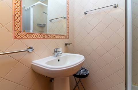 T2 Duplex a 100 metros da Praia da Oura – Quinta Pedra dos Bicos