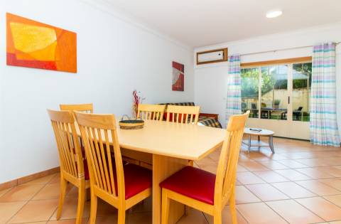 T2 Duplex a 100 metros da Praia da Oura – Quinta Pedra dos Bicos