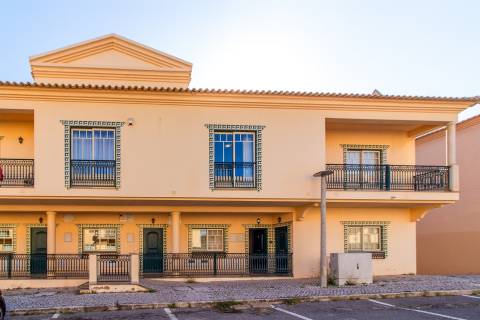 T2 Duplex a 100 metros da Praia da Oura – Quinta Pedra dos Bicos